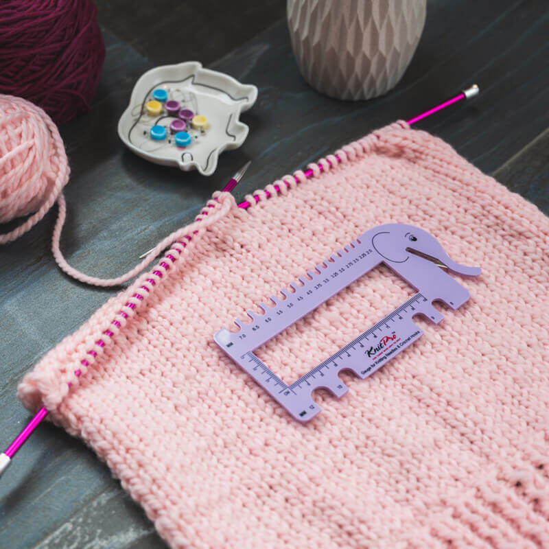 Aiguille à tricoter KnitPro et jauge à crochet avec coupe-fil